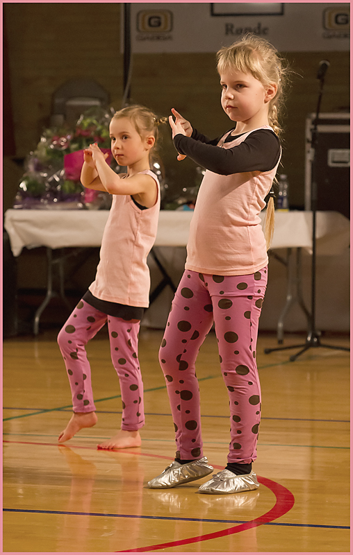 IMGP9520.jpg - UGE 10 : Afdansningsbal i Røndehallen, der danses disco.